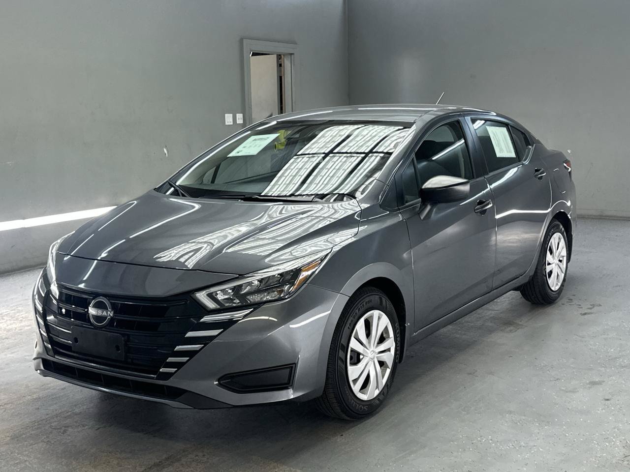 Used 2025 Nissan Versa S w/ Trunk Package FWD image 3