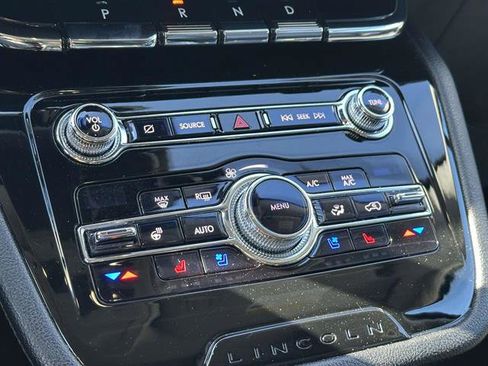 Certified 2020 Lincoln Corsair AWD w/ Equipment Group 101A image 20