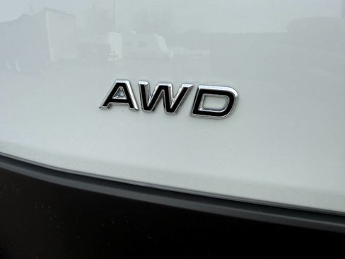 Used 2023 Ford Transit 350 XLT image 9