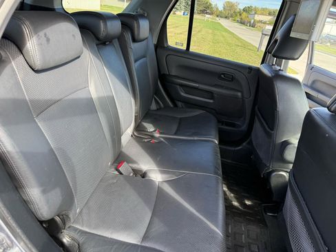 Used 2005 Honda CR-V EX image 21