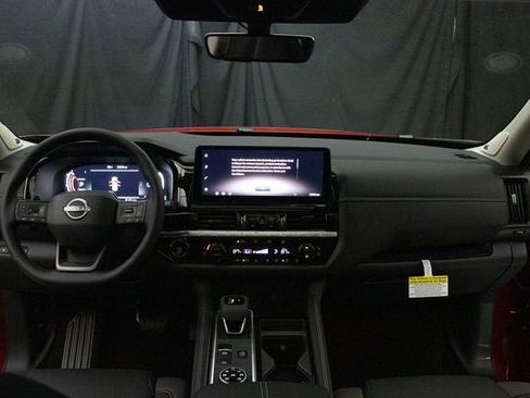 New 2026 Nissan Pathfinder Platinum image 24