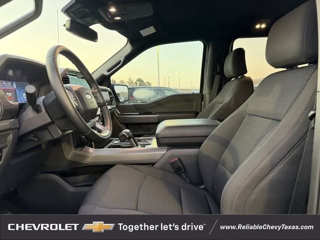 Used 2025 Ford F150 XLT w/ Equipment Group 302A MID RWD image 30