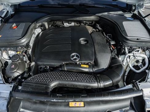 Used 2022 Mercedes-Benz GLC 300 4MATIC w/ Premium Package Lite image 19