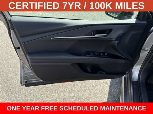 Used 2025 Toyota Camry SE FWD image 13