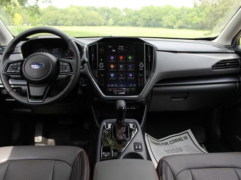 Used 2025 Subaru Crosstrek 2.5i Limited AWD/4WD image 11