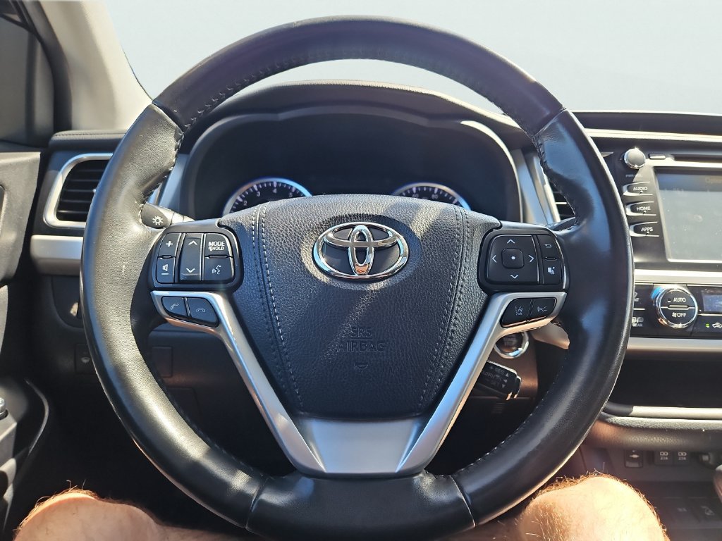 Used 2019 Toyota Highlander SE AWD/4WD image 31