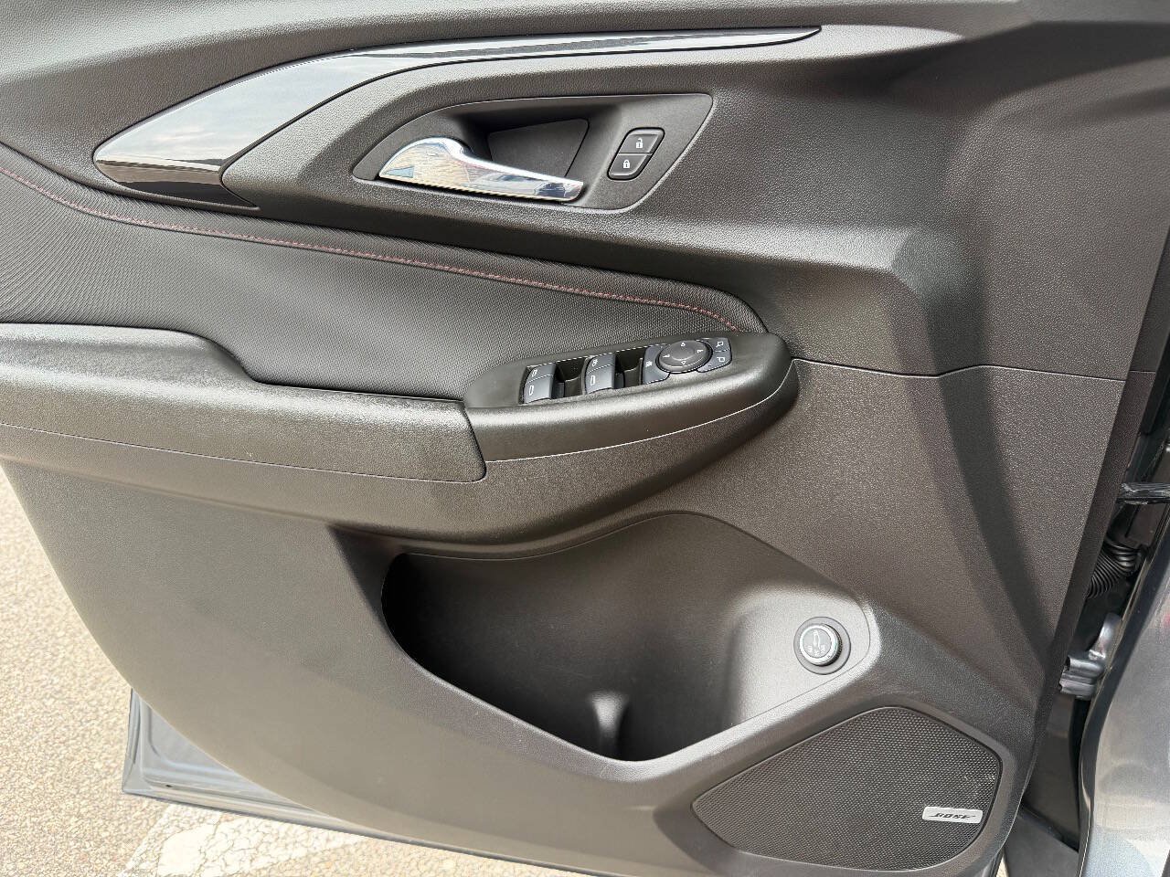 Used 2022 Chevrolet TrailBlazer RS w/ Sun and Liftgate Package FWD image 23