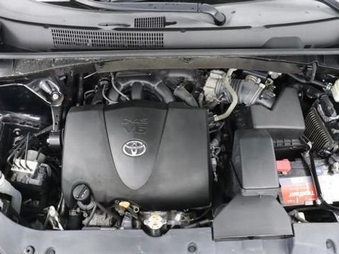 Used 2018 Toyota Highlander Limited w/ Protection Package #3 AWD/4WD image 9