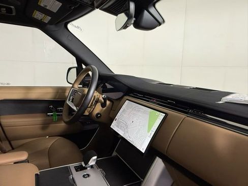 New 2025 Land Rover Range Rover Long Wheelbase SE image 33