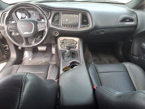 Used 2018 Dodge Challenger GT w/ Blacktop Package AWD/4WD image 9