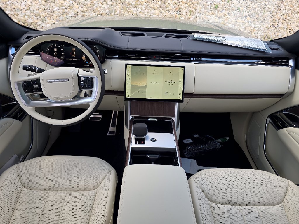 New 2026 Land Rover Range Rover SE AWD/4WD image 17