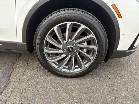 Certified 2024 Lincoln Corsair Reserve w/ Equipment Group 202A image 33