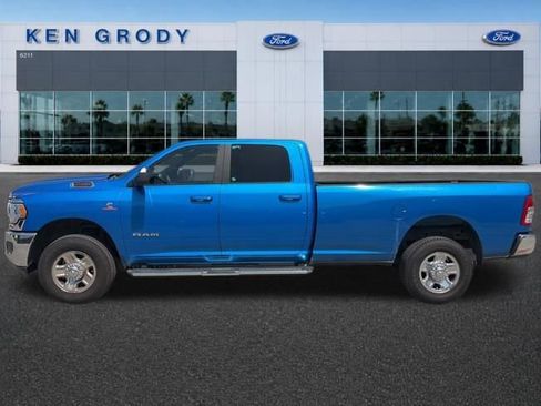 Used 2022 RAM 2500 Big Horn AWD/4WD image 3