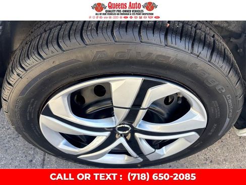 Used 2019 Toyota Corolla LE FWD image 27