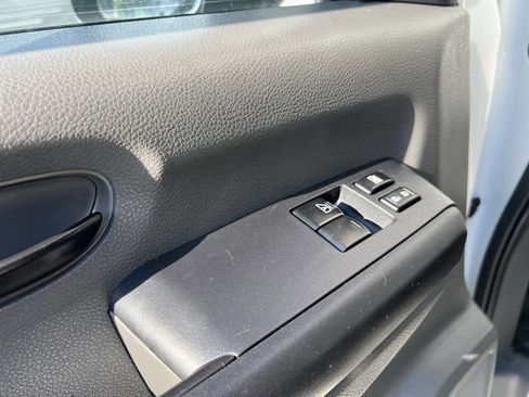 Used 2020 Nissan NV 2500 S image 8