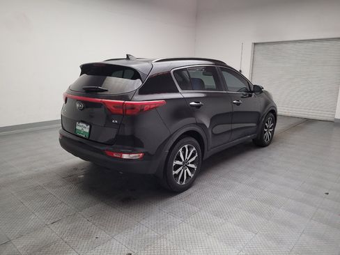 Used 2018 Kia Sportage EX w/ Option Group 040 FWD image 9