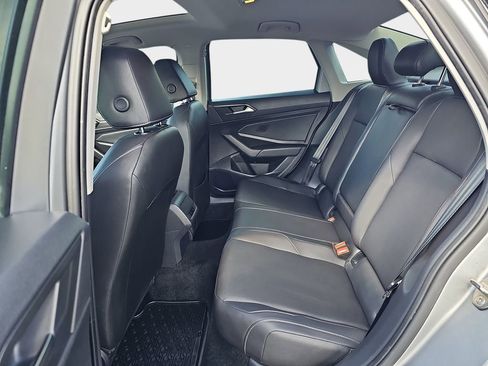 Used 2019 Volkswagen Jetta SEL FWD image 16
