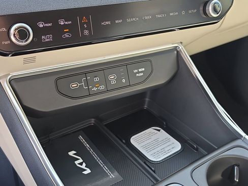 New 2026 Kia Carnival SX FWD image 28