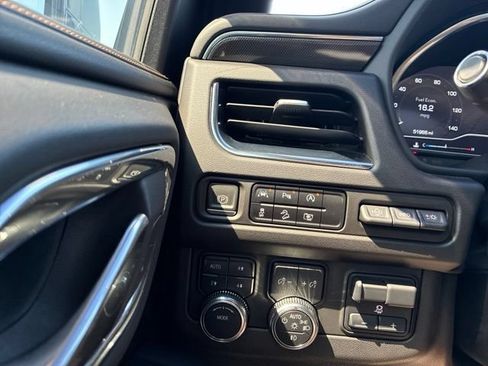 Used 2023 GMC Yukon XL AT4 w/ Technology Package AWD/4WD image 27