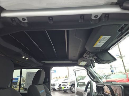 Used 2025 Jeep Wrangler Unlimited Rubicon 4xe w/ Convenience Group image 41