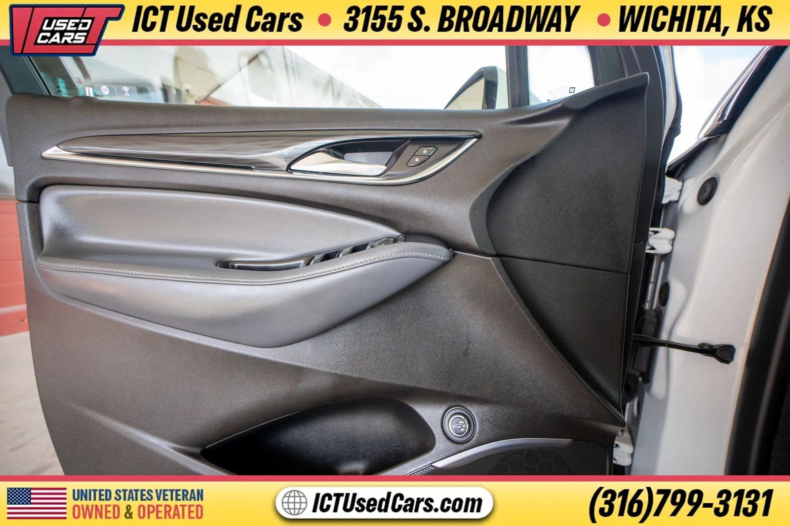 Used 2021 Buick Enclave Essence FWD image 17