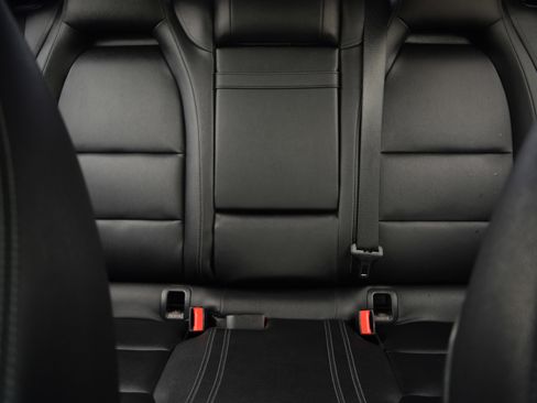 Used 2019 Mercedes-Benz CLA 250 image 16