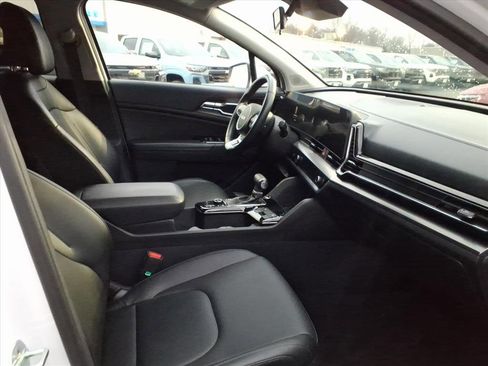 Used 2023 Kia Sportage EX image 19