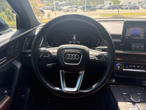 Used 2018 Audi Q5 2.0T Premium w/ Convenience Package AWD/4WD image 18