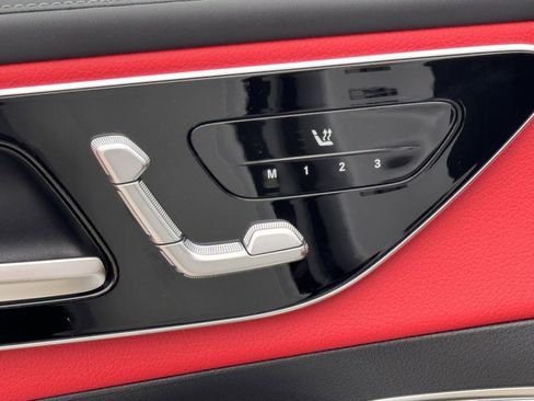 Used 2024 Mercedes-Benz GLC 43 AMG 4MATIC image 18