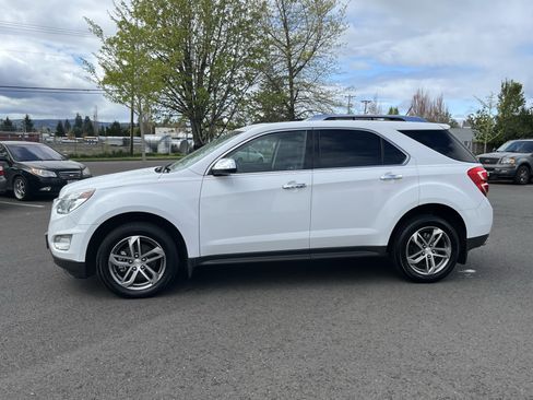 Used 2017 Chevrolet Equinox Premier w/ Enhanced Convenience Package AWD/4WD image 2