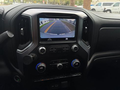 Used 2021 GMC Sierra 1500 SLE w/ Driver Alert Package I image 12