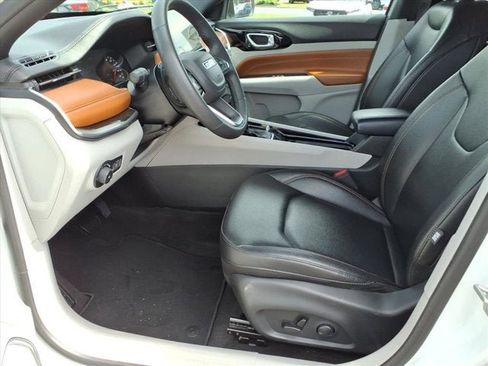 Used 2024 Jeep Compass Limited AWD/4WD image 8
