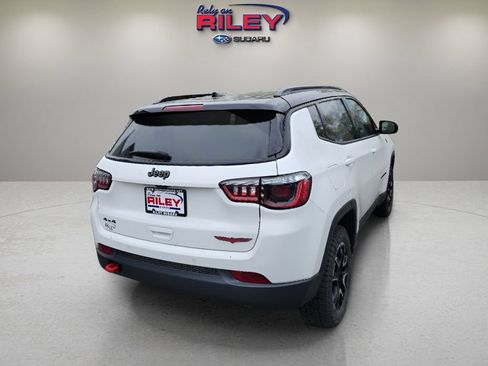 Used 2025 Jeep Compass Trailhawk AWD/4WD image 6