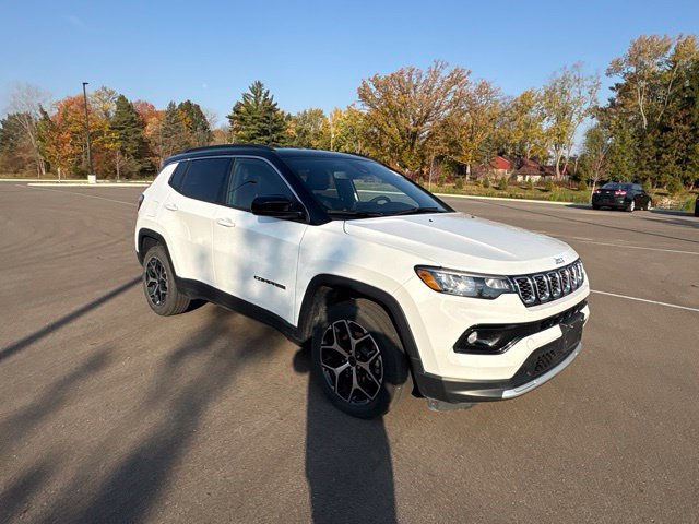 Certified 2025 Jeep Compass Limited AWD/4WD image 7