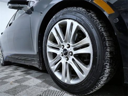 Used 2013 Lincoln MKZ Base image 2