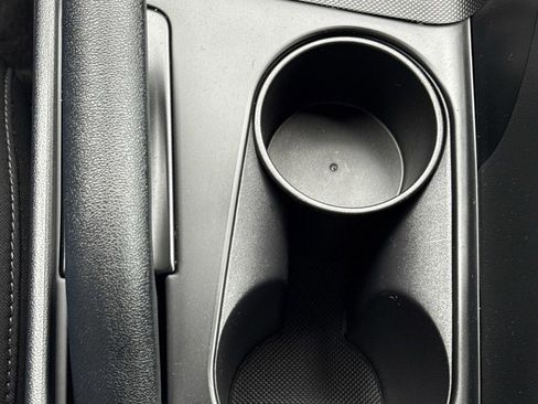 Certified 2025 Hyundai Elantra Sport image 27