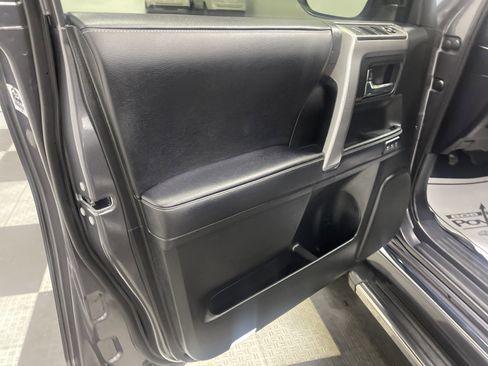 Used 2022 Toyota 4Runner Limited image 10