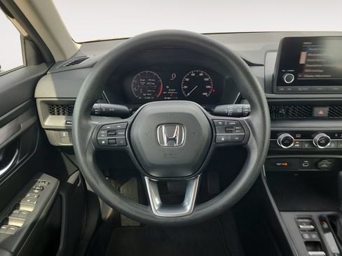 Used 2023 Honda CR-V LX image 12