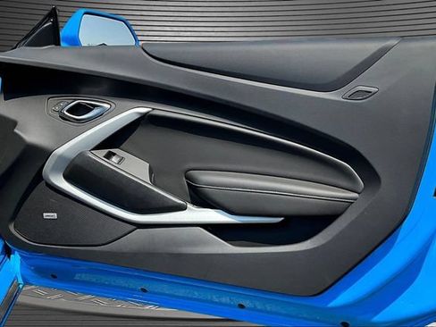 Used 2022 Chevrolet Camaro LT w/ Technology Package RWD image 26
