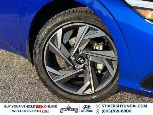 Certified 2025 Hyundai Elantra Limited w/ Cargo Package image 7