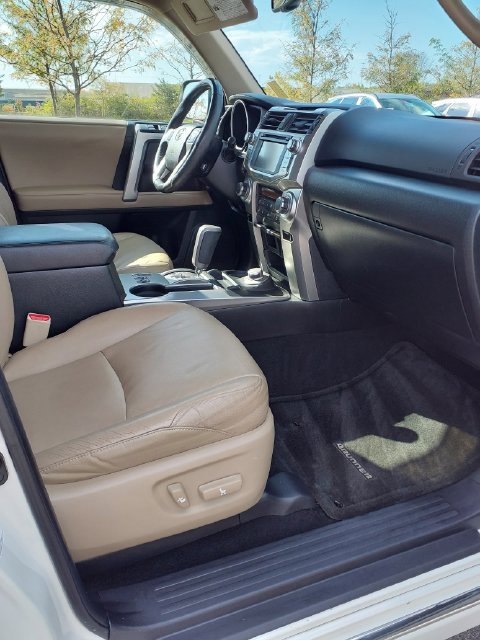 Used 2012 Toyota 4Runner Limited AWD/4WD image 25