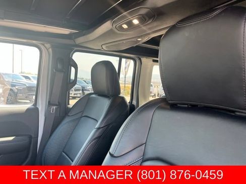 Used 2024 Jeep Wrangler High Altitude AWD/4WD image 15