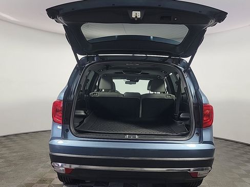 Certified 2017 Honda Pilot Touring image 8