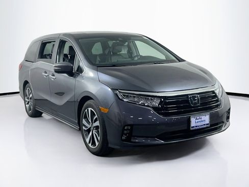 Used 2023 Honda Odyssey Touring image 3