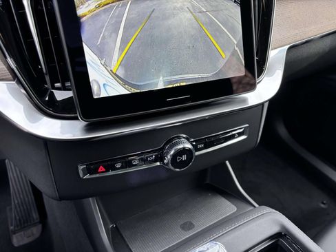 Used 2026 Volvo XC90 B6 Plus w/ Protection Package Premier AWD/4WD image 22