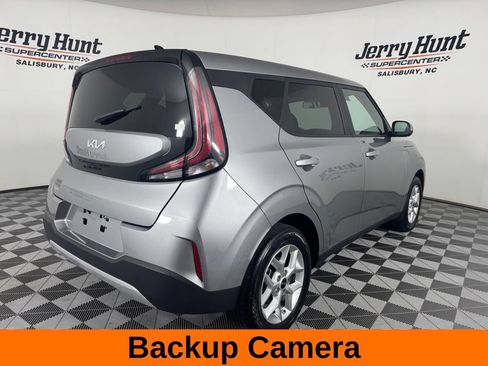 Used 2025 Kia Soul LX FWD image 7