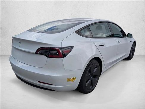 Used 2022 Tesla Model 3 RWD image 5