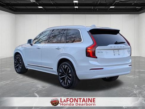 Used 2025 Volvo XC90 B6 Plus AWD/4WD image 3