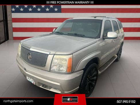 Used 2005 Cadillac Escalade AWD image 3