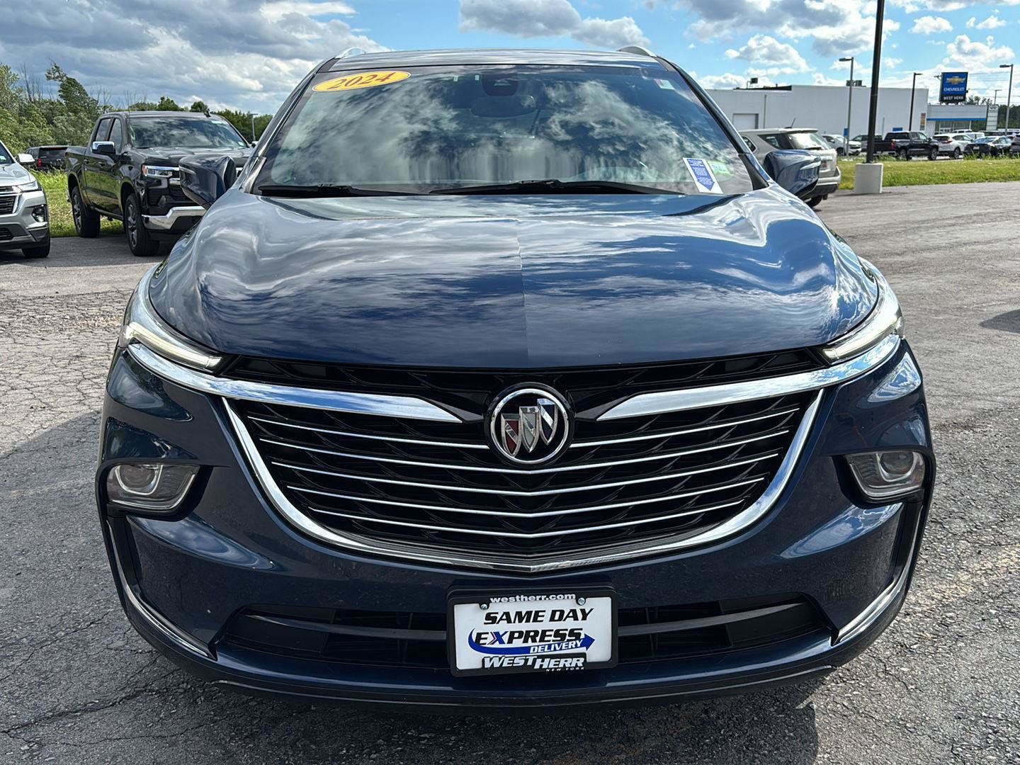Used 2024 Buick Enclave Essence w/ LPO, Floor Liner Package AWD/4WD image 5